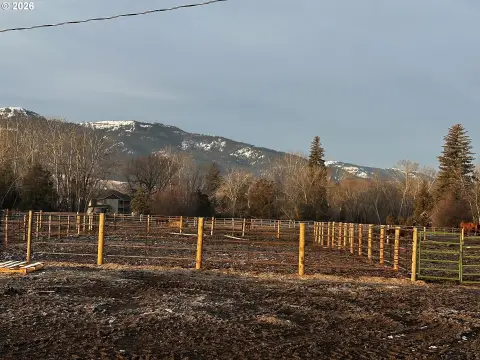 Enterprise Buildable Horse Property