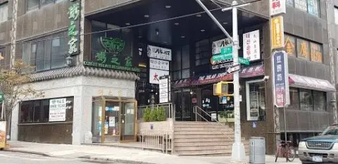 Renovated Ground-Floor Restaurant Space