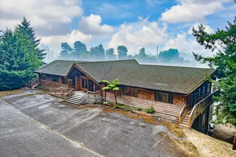 Smith River Lodge-Type Property