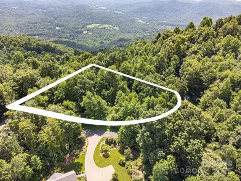 Black Mountain Land with Mountain Views