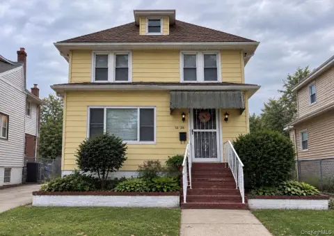 Detached Triplex Property