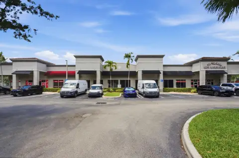 Retail Space in Coral Springs