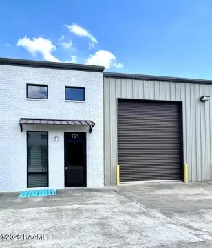 Flex Space with Warehouse Storage