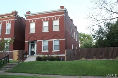 Charming Duplex Near Tower Grove