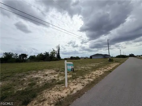 Waterfront Corner Lot in Cape