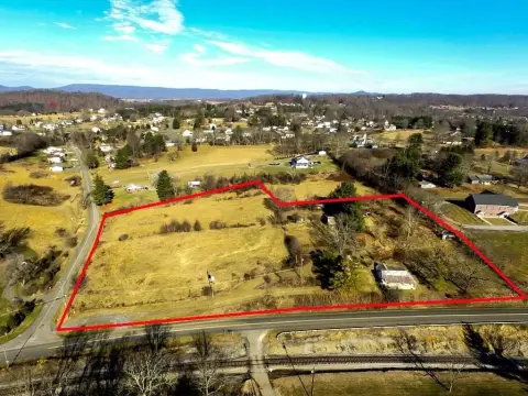 Wytheville Land with Mountain Views