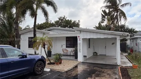 Single-Story Triplex