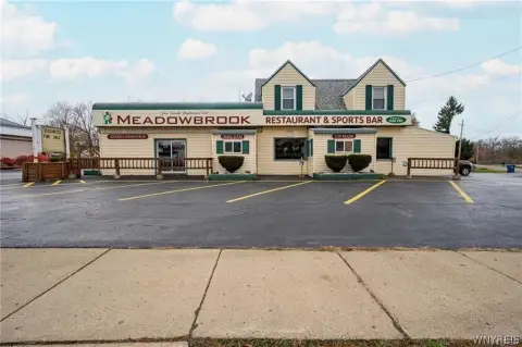 Bar and Restaurant with Apartment