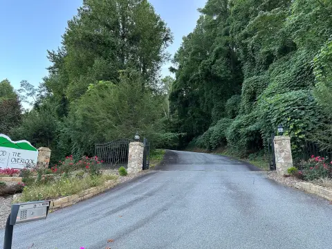 Residential Lot in The Overlook