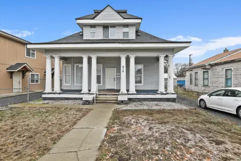 Updated Fourplex in North Monroe