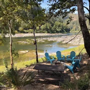 Umpqua Riverfront Land