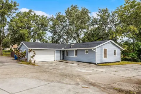 Corner-Lot Flex Space