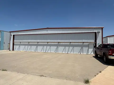 Executive Aircraft Hangar