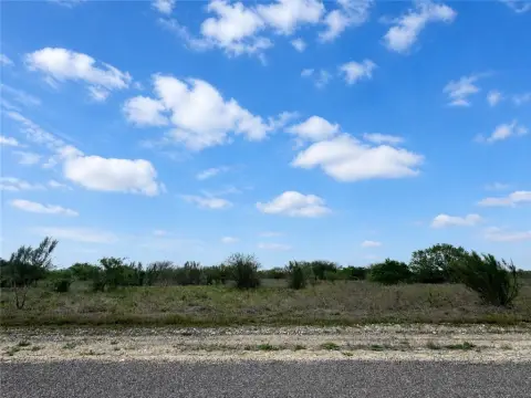 Acre Tract in Alice, TX
