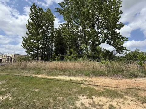 Commercial Land