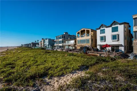 Beachfront Duplex with Ocean Views