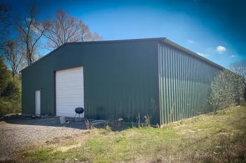 Warehouse with Highway Frontage