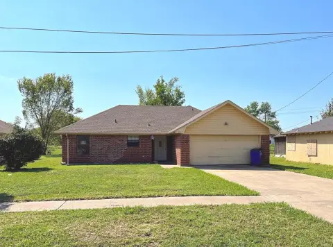 Brick Retail Building with Garage