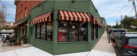 Open-Layout Storefront