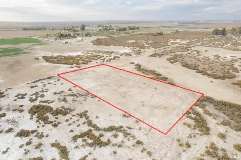 Fenced Agricultural Land Parcel
