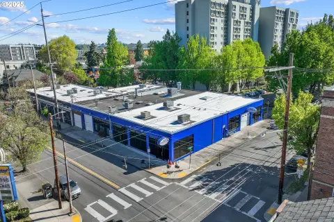 Flexible Multi-Tenant Industrial Building