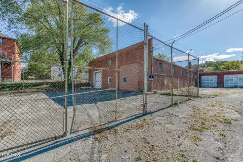 Commercial Property with Endless Potential