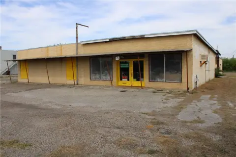 Kingsville Commercial Property For Sale