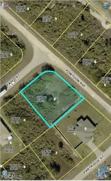 Residential Corner Lot in Lehigh