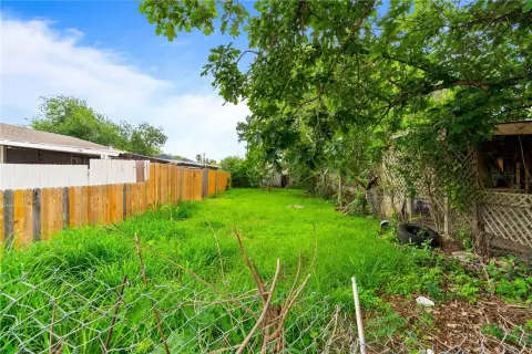 Vacant Lot Near Zavala School