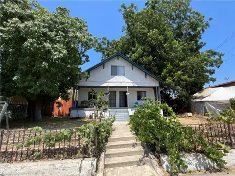 Zoned LAR2 Multifamily Property