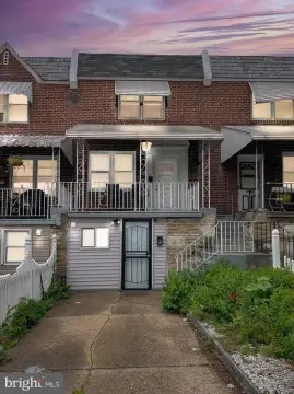 Renovated Duplex with In-Unit Laundry
