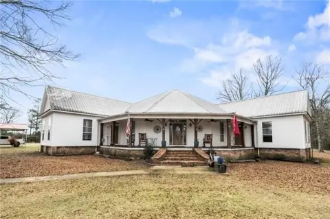 Farmhouse on 7.98 Acres