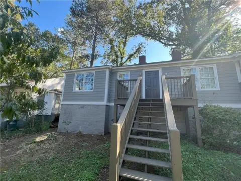 Tenant-Occupied Duplex