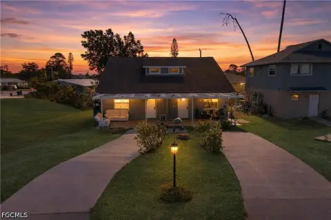 Income-Producing Duplex in Fort Myers