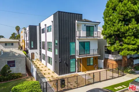 New Fourplex in Prime Location