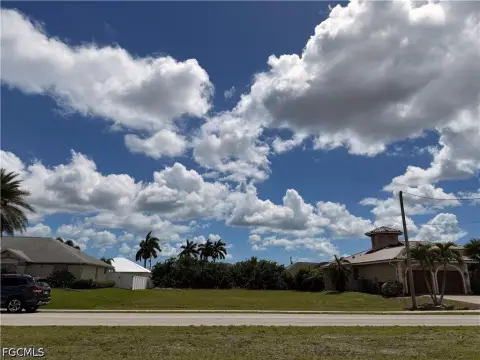 Buildable Double Lot in Cape Coral