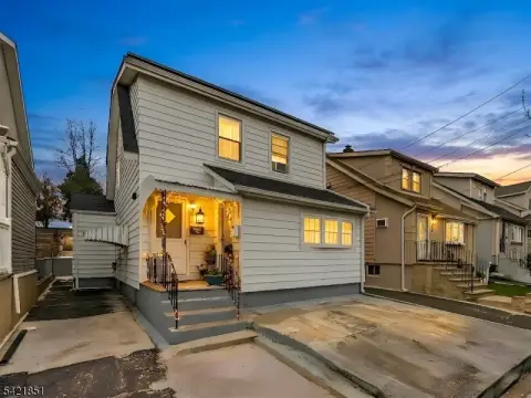 Duplex with Finished Walk-Out Basement