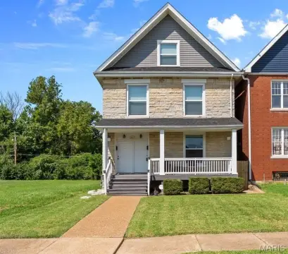 Updated Duplex Near Washington University
