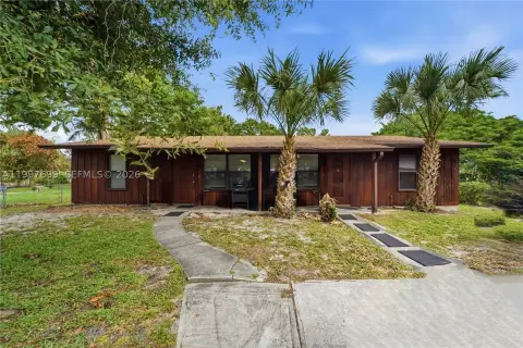Leased Duplex with Separate Utilities