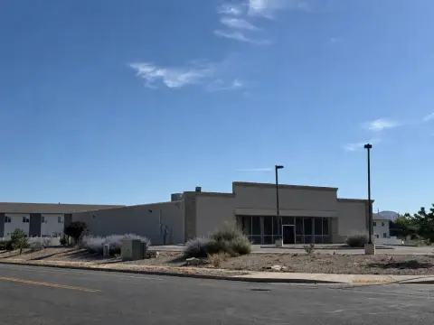 Freestanding Retail/Office Building