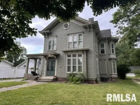 Four-Unit Residential Income Building