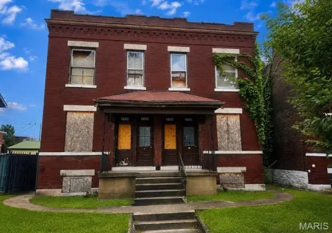 Brick Quadplex