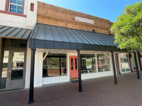Move-in Ready Retail Space Available
