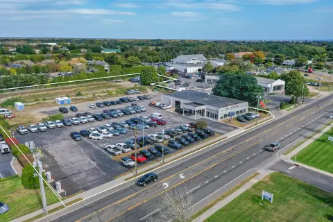 Commercial Building with Highway Frontage
