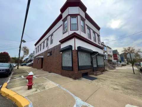 Retail/Office Space in Bayonne, NJ