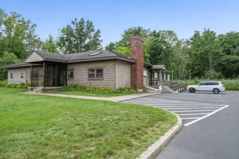 Office Units with Road Exposure