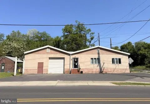 Audubon Warehouse/Flex Space For Sale