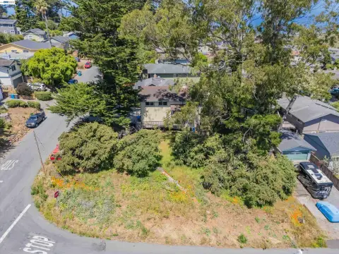 Montara Coastal Lot Opportunity