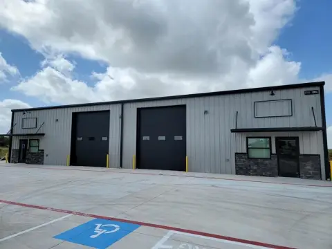 Ponder, TX Warehouse with Yard