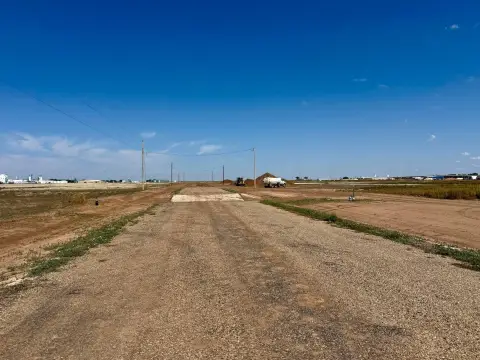 Residential Land in Dumas, TX